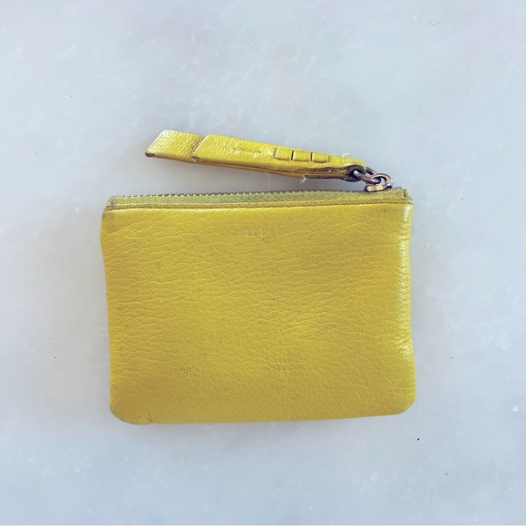 Cole Hann Small Leather wallet. Yellow. - Picture 2 of 6